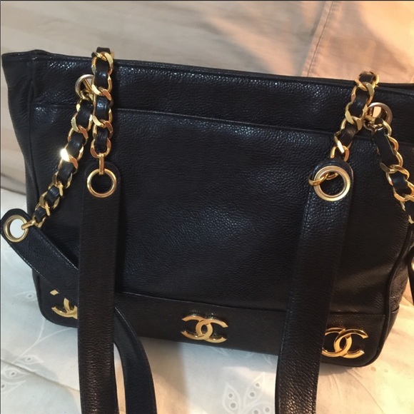 CHANEL Handbags - AUTHENTIC VINTAGE CHANEL BAG